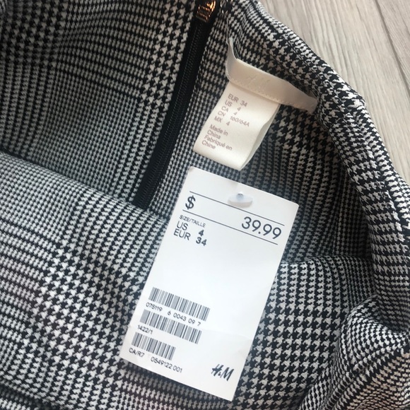 Business skirt - Picture 3 of 3